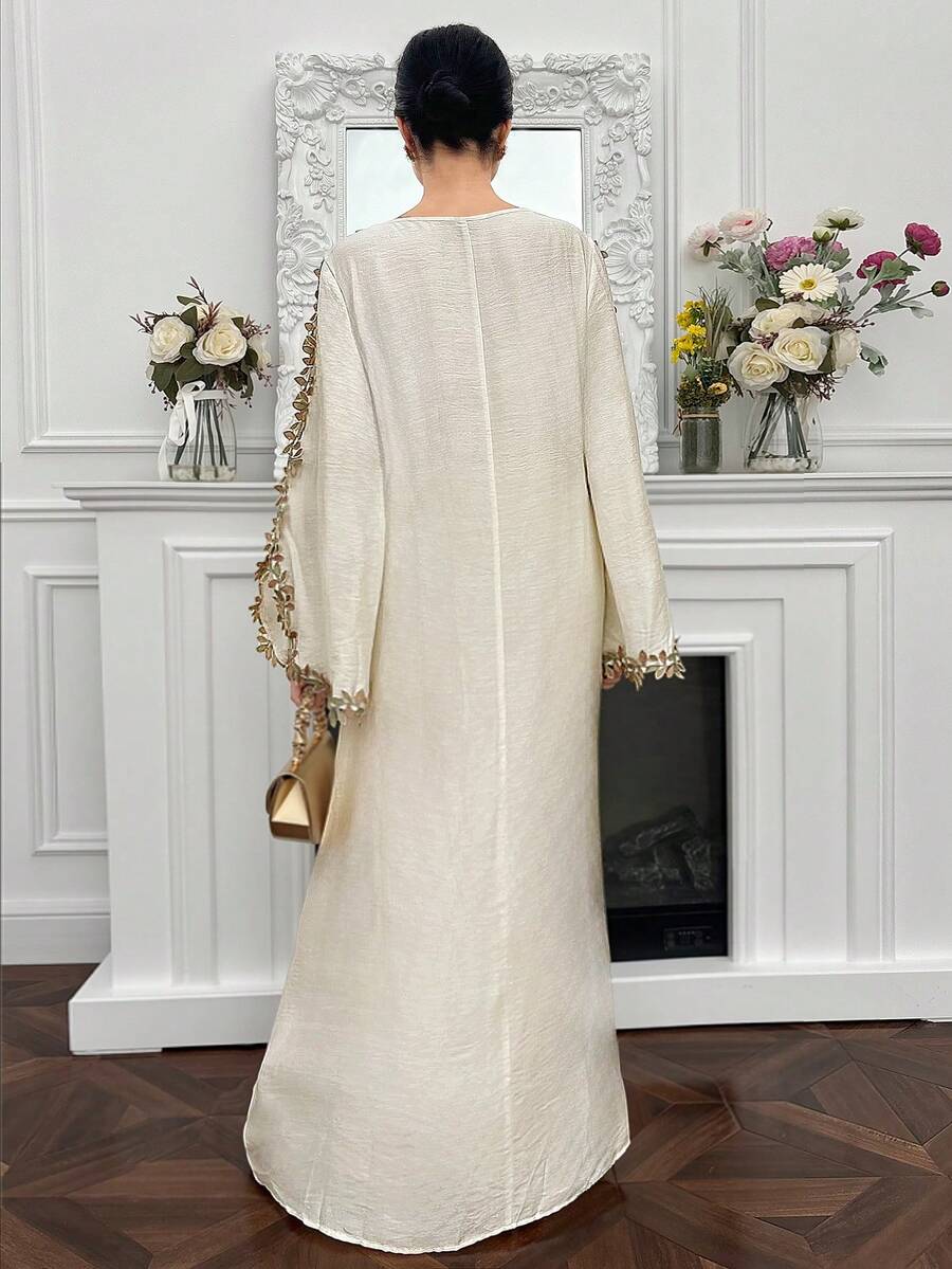 Yasmyna Women's Loose Long Sleeve Arabic Style Dress With Applique Decor And Criss-Cross Design — image 2